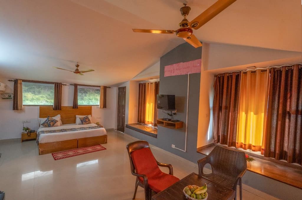 Cozy Bedroom Suite Layout