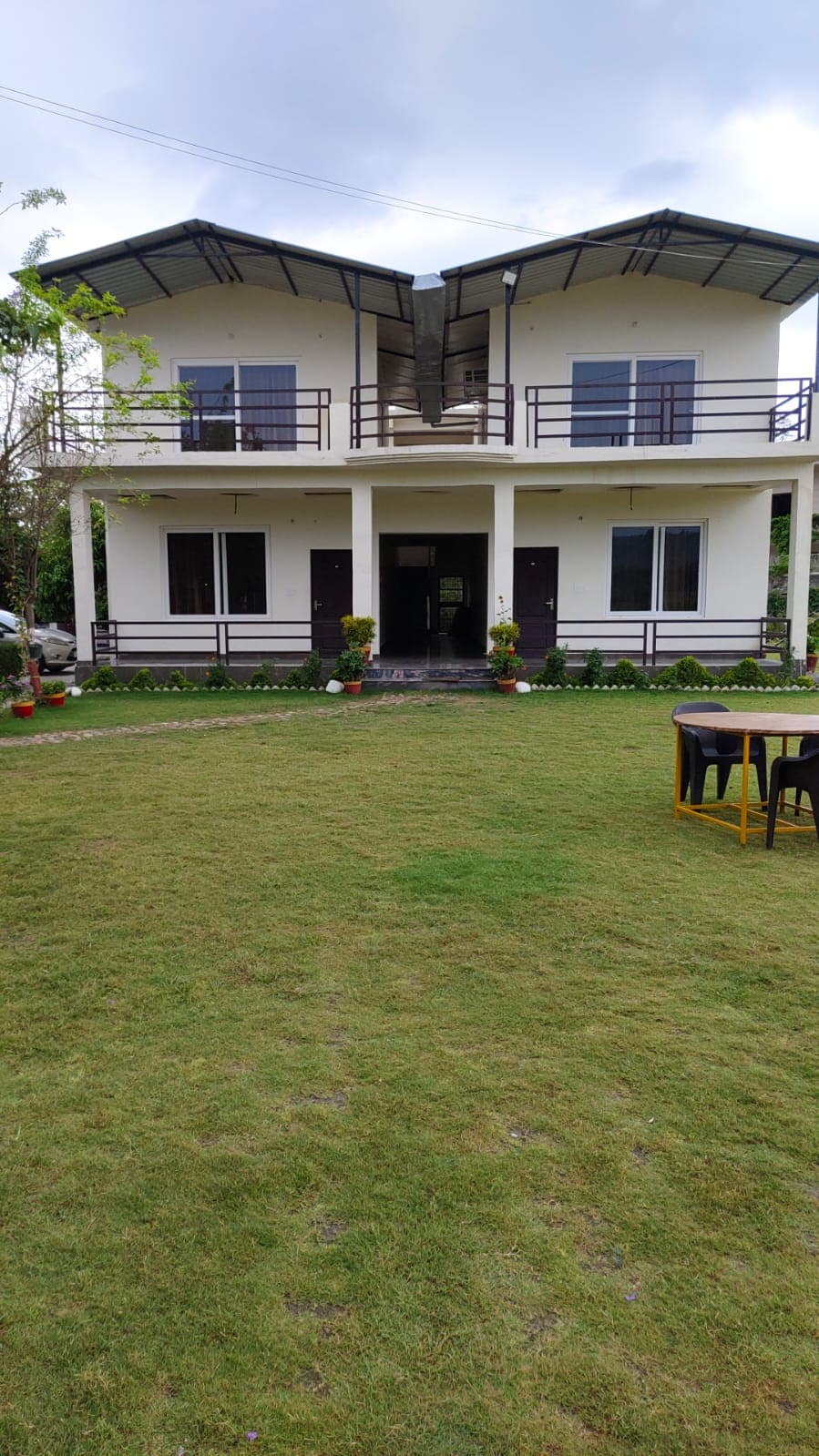 Vast Green Garden Lawns